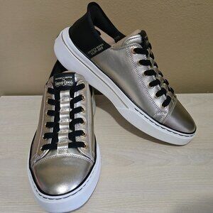 Snoop Dogg x Sketchers Slip on Hands free sneakers